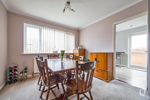 3 bedroom end of terrace house for sale, Peel Drive, Sittingbourne, Kent, ME10