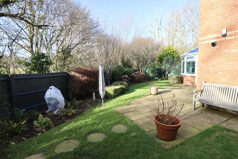 6 Forth Close, Street, BA16 0JZ