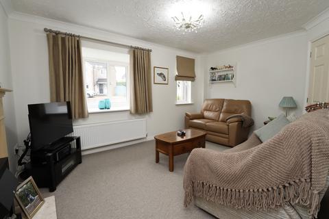 6 Forth Close, Street, BA16 0JZ
