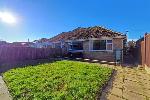 2 bedroom semi-detached bungalow for sale, Mayfield Avenue, Peacehaven