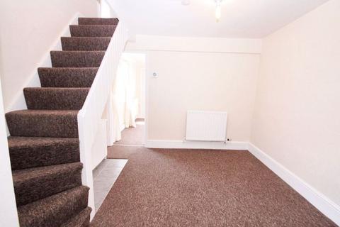 2 bedroom end of terrace house to rent, Butler Street, Hillingdon, Middlesex