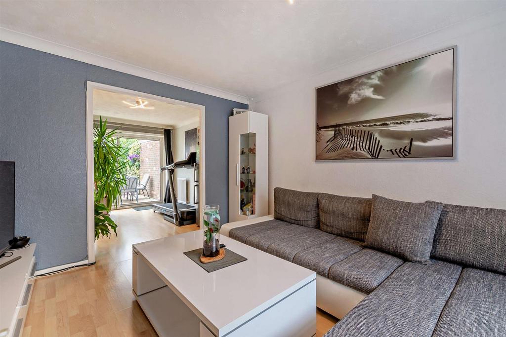 8617606-interior03-800.jpg