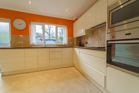 2 bedroom terraced house for sale, Forest Close, Newport, NP19