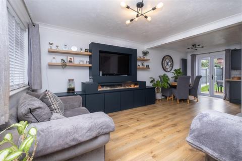 8 Lindridge Close, Herne Bay, CT6 7TD