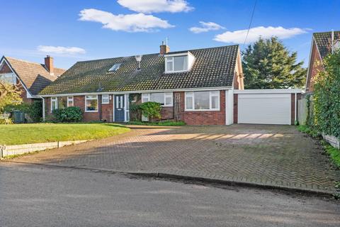 4 bedroom detached bungalow for sale, Clareland, Old Road South, Kempsey, Worcester.  WR5 3NJ