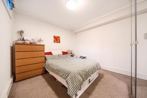 2 bedroom flat for sale, Brookwood Road, Southfields