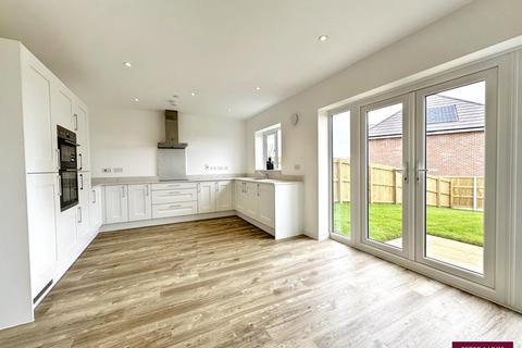 4 bedroom detached house for sale, Swn Y Mor, Gronant Road, Prestatyn, Denbighshire  LL19 9HP