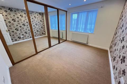 1 bedroom flat for sale, Red Hill Court, Stourbridge, DY8 1NG