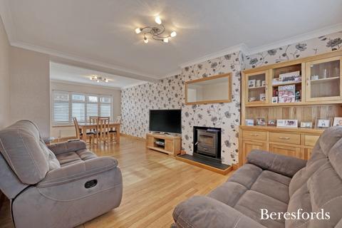 4 bedroom semi-detached house for sale, Severn Drive, Upminster, RM14