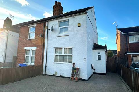 3 bedroom semi-detached house for sale, College Road, SANDHURST GU47