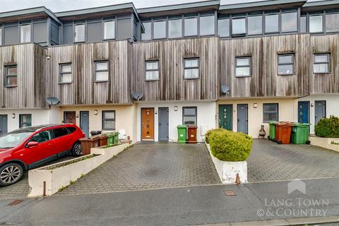 4 bedroom townhouse to rent, Pleasure Hill Close, Plymouth PL9