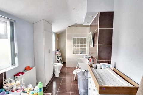 45 Abbey Road, Northampton, NN4 8EY