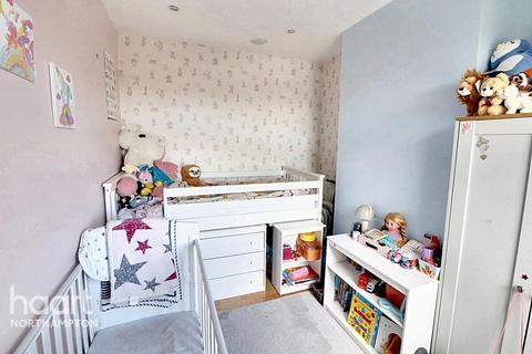 45 Abbey Road, Northampton, NN4 8EY