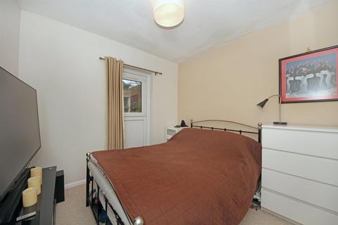 1 bedroom apartment to rent, Pursewardens Close, W13