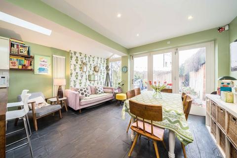 4 bedroom house for sale, Honeybrook Road, London SW12