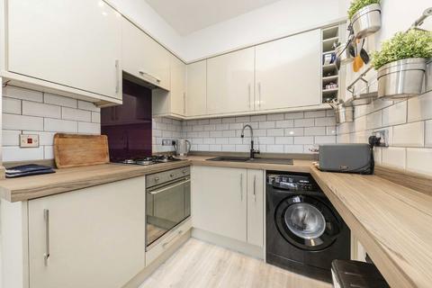 1 bedroom flat to rent, Thornton Avenue, London SW2