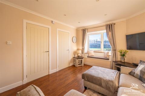 2 bedroom flat for sale, Burnside, Scone, Perth