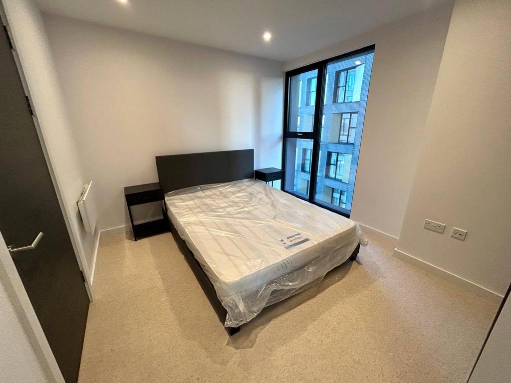 Apartment in Salford - More