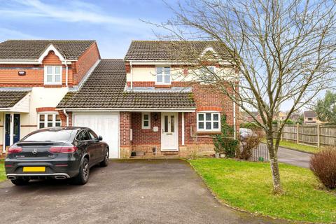 4 bedroom end of terrace house to rent, Pantheon Road, Scantabout, Chandler's Ford