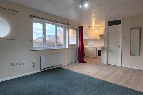 1 bedroom flat to rent, Fakenham Drive, Hereford