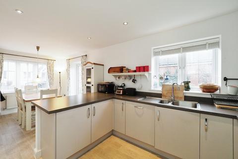 4 bedroom detached house for sale, Glen Road, Loughborough LE11