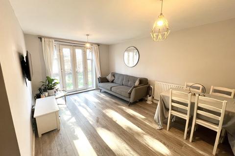 2 bedroom flat for sale, Roberts Place, Dagenham RM10