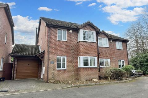 3 bedroom semi-detached house for sale, Hardy Drive, Hythe, SO45