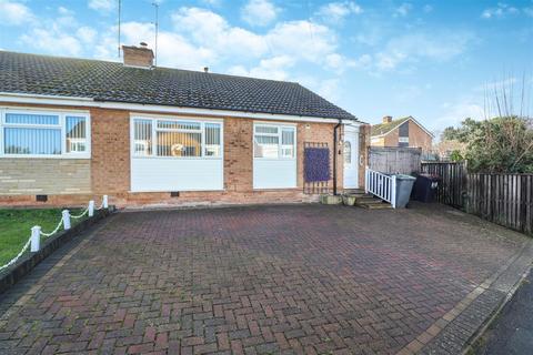 19 Boughton Drive, Rushden, NN10 9HX