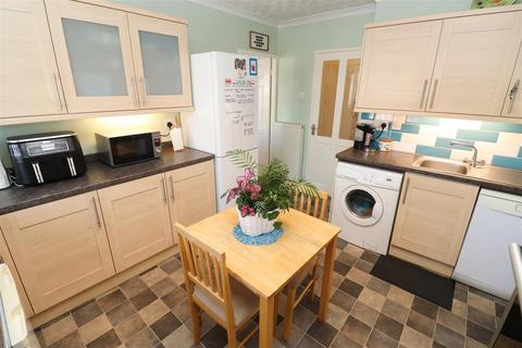 19 Boughton Drive, Rushden, NN10 9HX