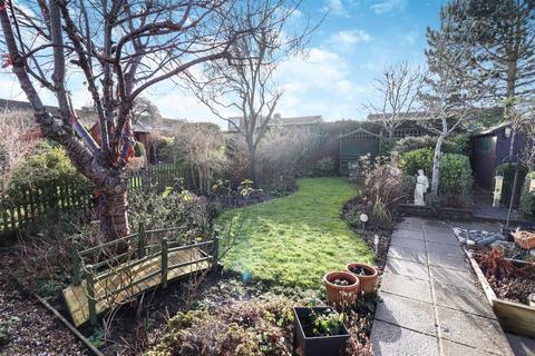 19 Boughton Drive, Rushden, NN10 9HX
