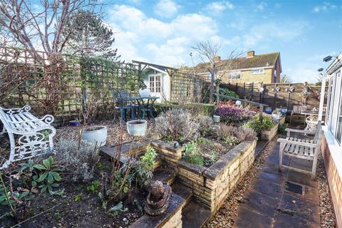 19 Boughton Drive, Rushden, NN10 9HX