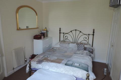 2 bedroom apartment to rent, North Road, Bath