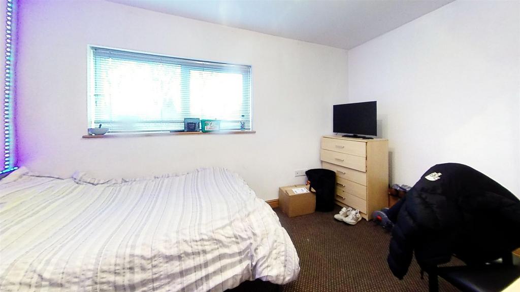 305-Heeley-Road-Bedr