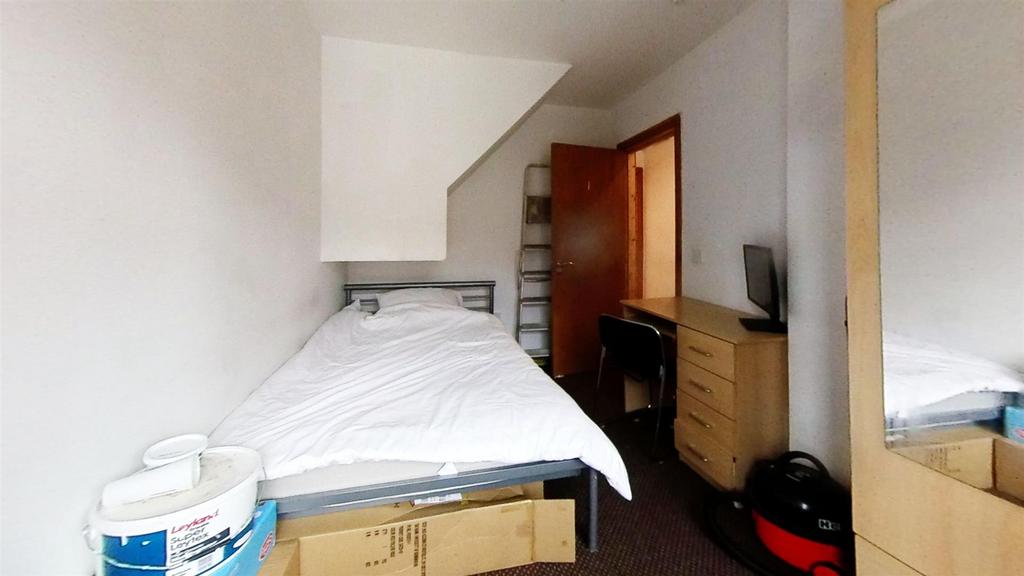 305-Heeley-Road-Bedr