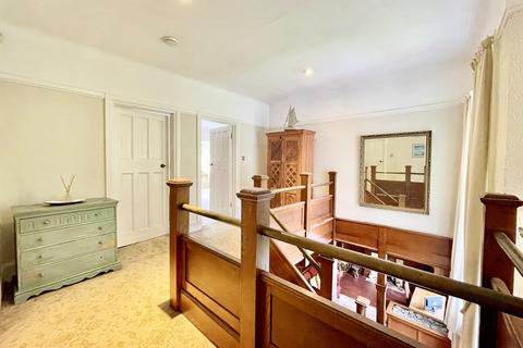 30 Elgin Road, Bournemouth, BH4 9NL