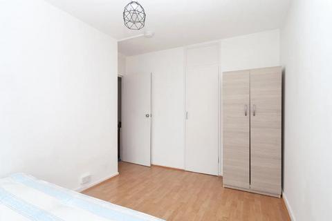 3 bedroom flat to rent, Purcell Street, Hoxton, N1