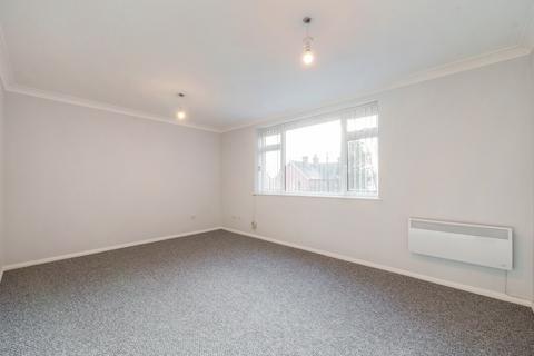 2 bedroom apartment to rent, Aborn Parade, Mortimer Common RG7