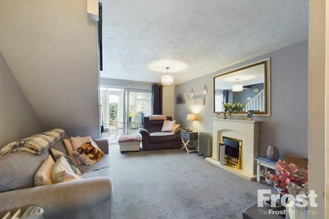 2 bedroom end of terrace house for sale, The Heathers, Stanwell, Middlesex, TW19