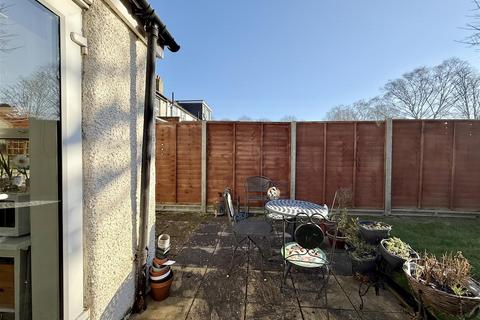 13 Cranfield Road West, Carshalton, SM5 4LU