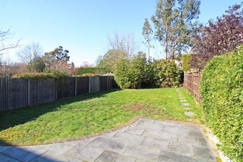 15 Bushey Way, Beckenham, BR3 6TA