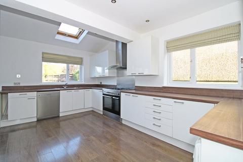 15 Bushey Way, Beckenham, BR3 6TA