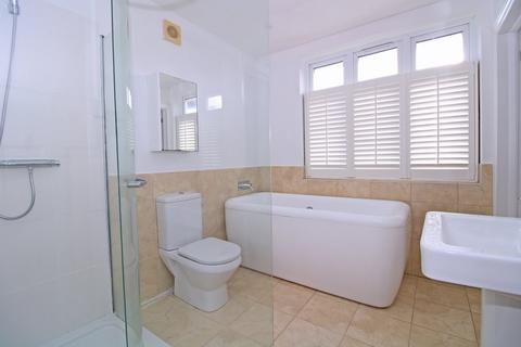 15 Bushey Way, Beckenham, BR3 6TA