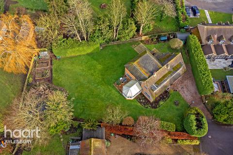 4 bedroom detached house for sale, The Avenue, Aylesbury