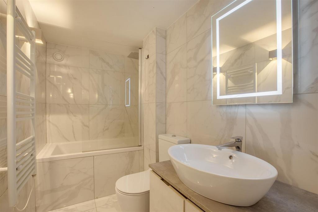 En suite bathroom