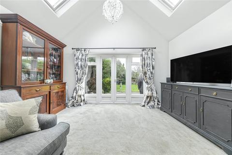 4 bedroom bungalow for sale, London Lane, Bromley, BR1