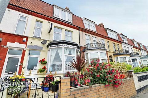 9 bedroom terraced house for sale, North Denes Road, Great Yarmouth