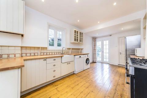 4 bedroom house to rent, Hydethorpe Road, London SW12