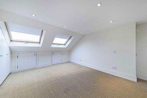 4 bedroom house to rent, Hydethorpe Road, London SW12