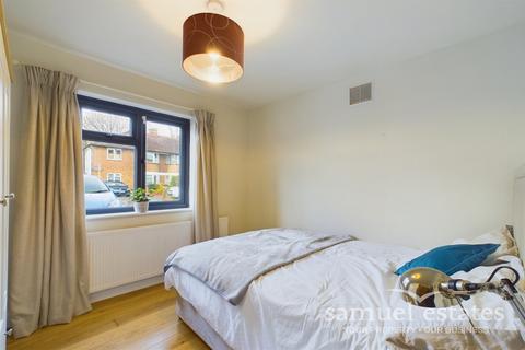 99 Runnymede, London, SW19 2RQ