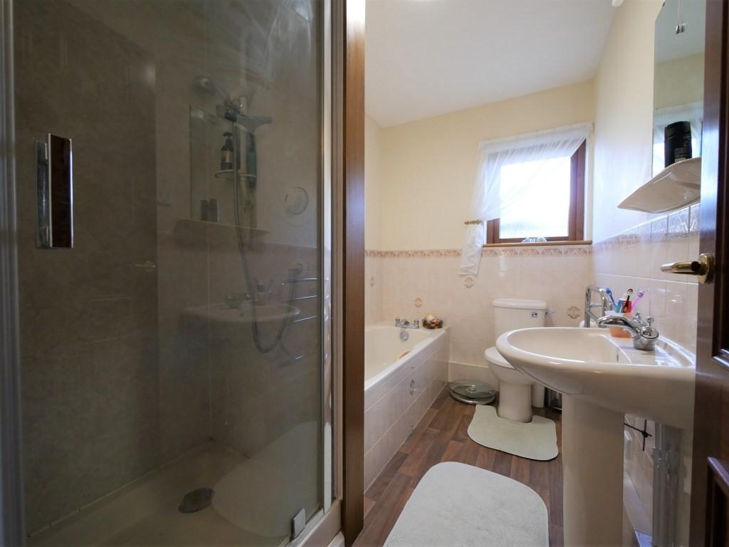 Bedroom1 en suite